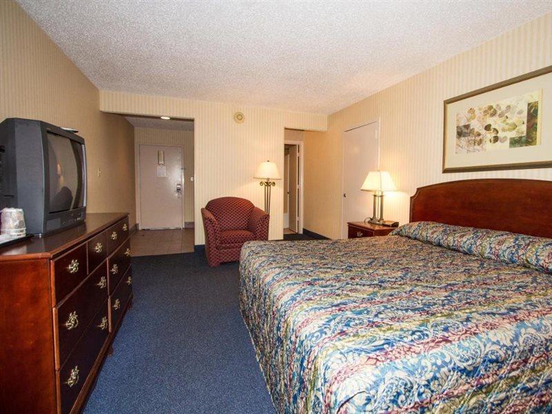 Red Roof Inn & Suites Newport News Luaran gambar