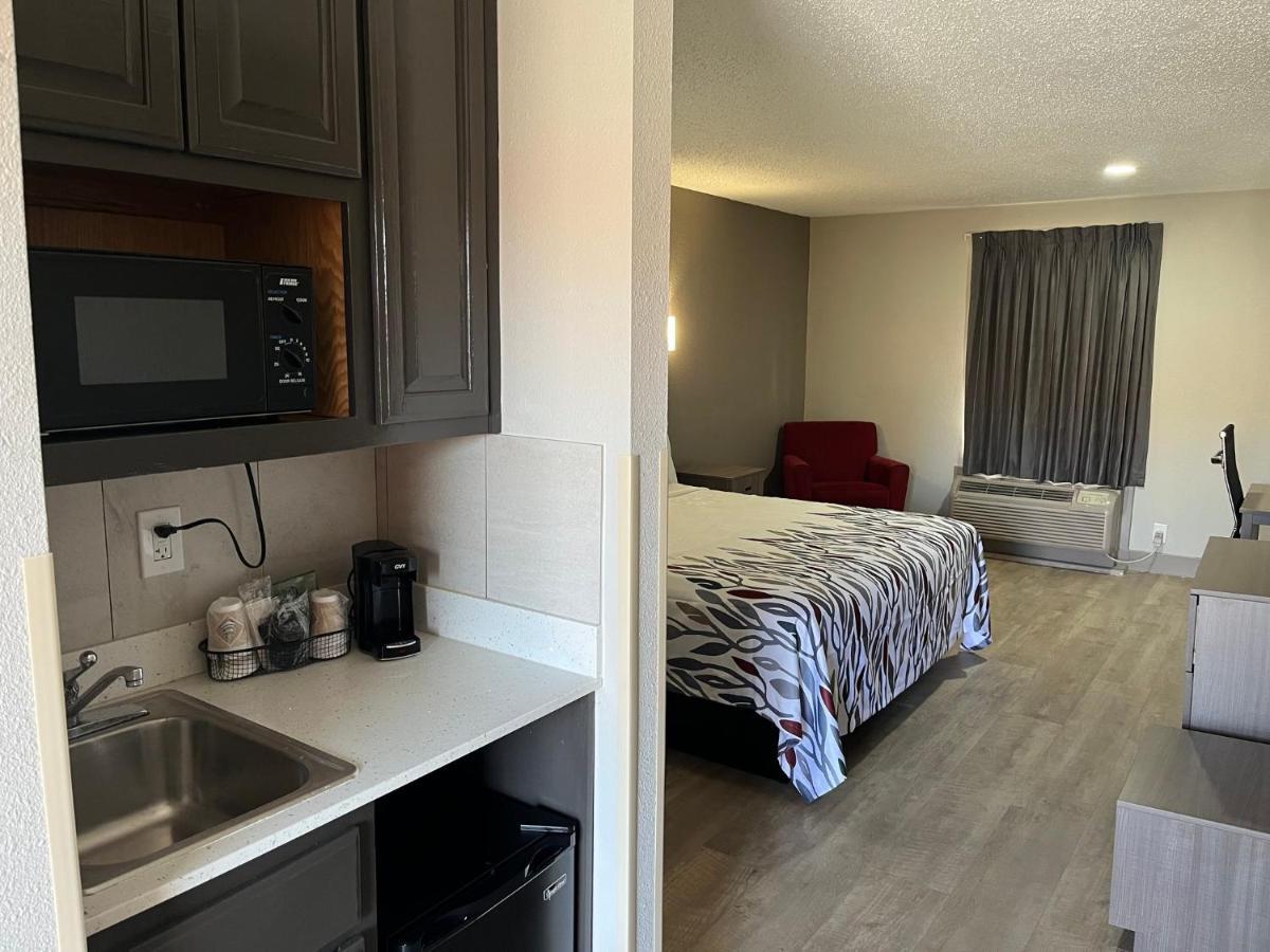 Red Roof Inn & Suites Newport News Luaran gambar