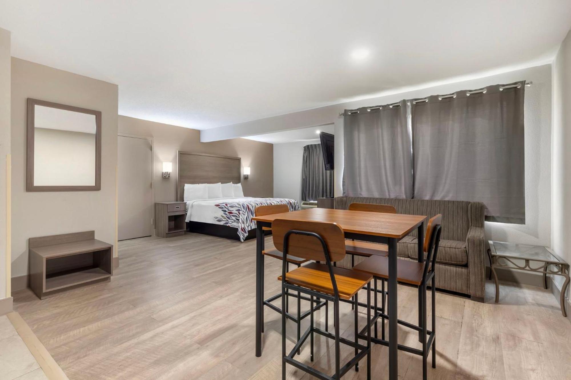 Red Roof Inn & Suites Newport News Luaran gambar